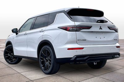 2026 Mitsubishi Outlander LE