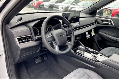 2026 Mitsubishi Outlander LE