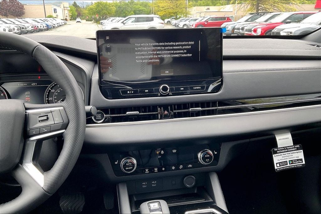 2026 Mitsubishi Outlander LE