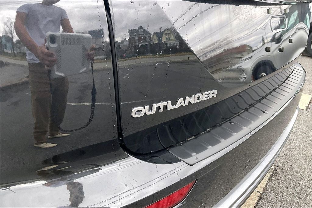 2026 Mitsubishi Outlander SE