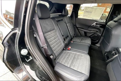 2026 Mitsubishi Outlander SE