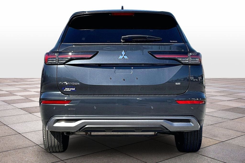 2026 Mitsubishi Outlander SE
