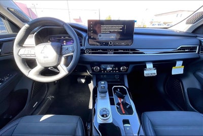 2026 Mitsubishi Outlander SE