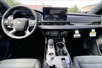 2026 Mitsubishi Outlander LE