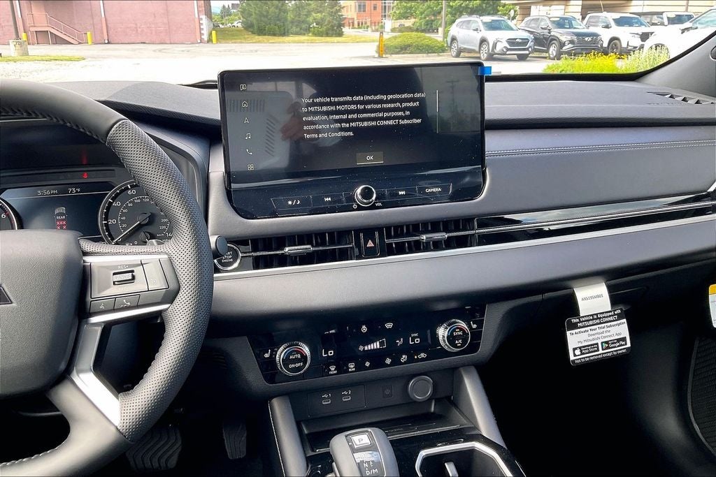 2026 Mitsubishi Outlander LE