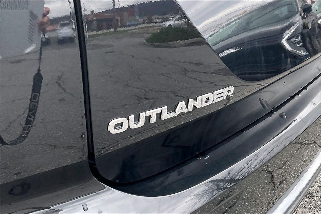 2026 Mitsubishi Outlander SE