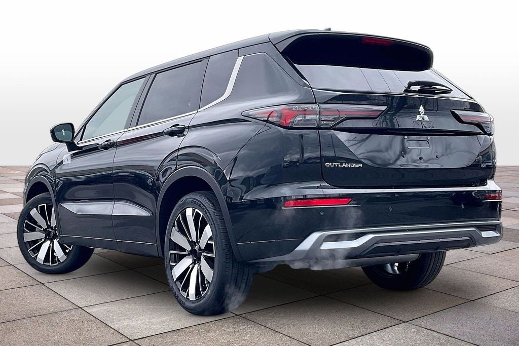 2026 Mitsubishi Outlander SE