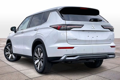 2026 Mitsubishi Outlander SE