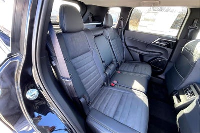 2026 Mitsubishi Outlander SE