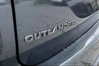 2026 Mitsubishi Outlander LE