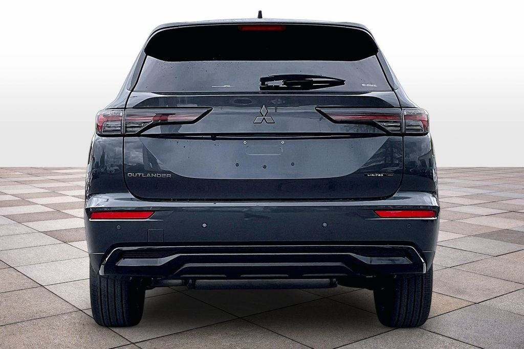 2026 Mitsubishi Outlander LE