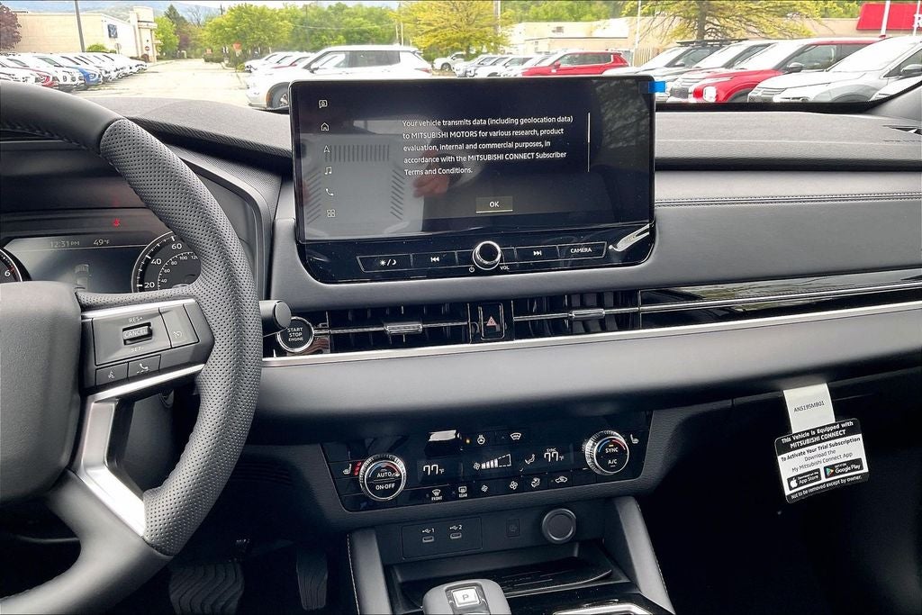 2026 Mitsubishi Outlander LE