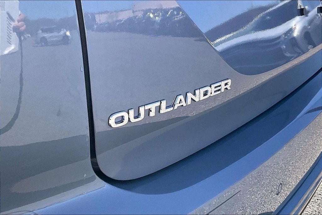 2026 Mitsubishi Outlander SE