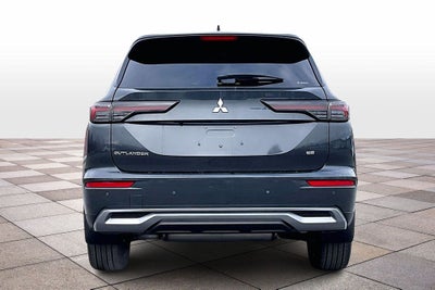 2026 Mitsubishi Outlander SE