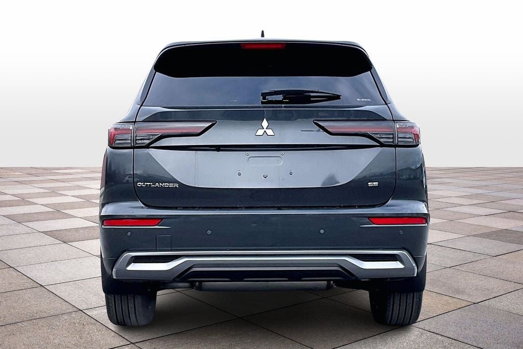2026 Mitsubishi Outlander SE