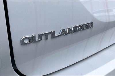 2026 Mitsubishi Outlander SE