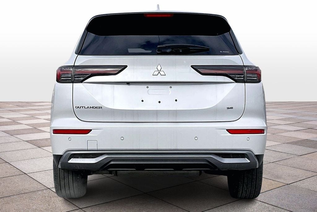 2026 Mitsubishi Outlander SE