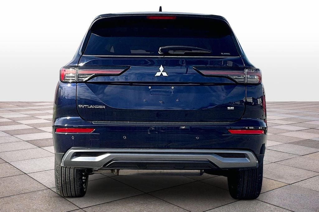 2026 Mitsubishi Outlander SE