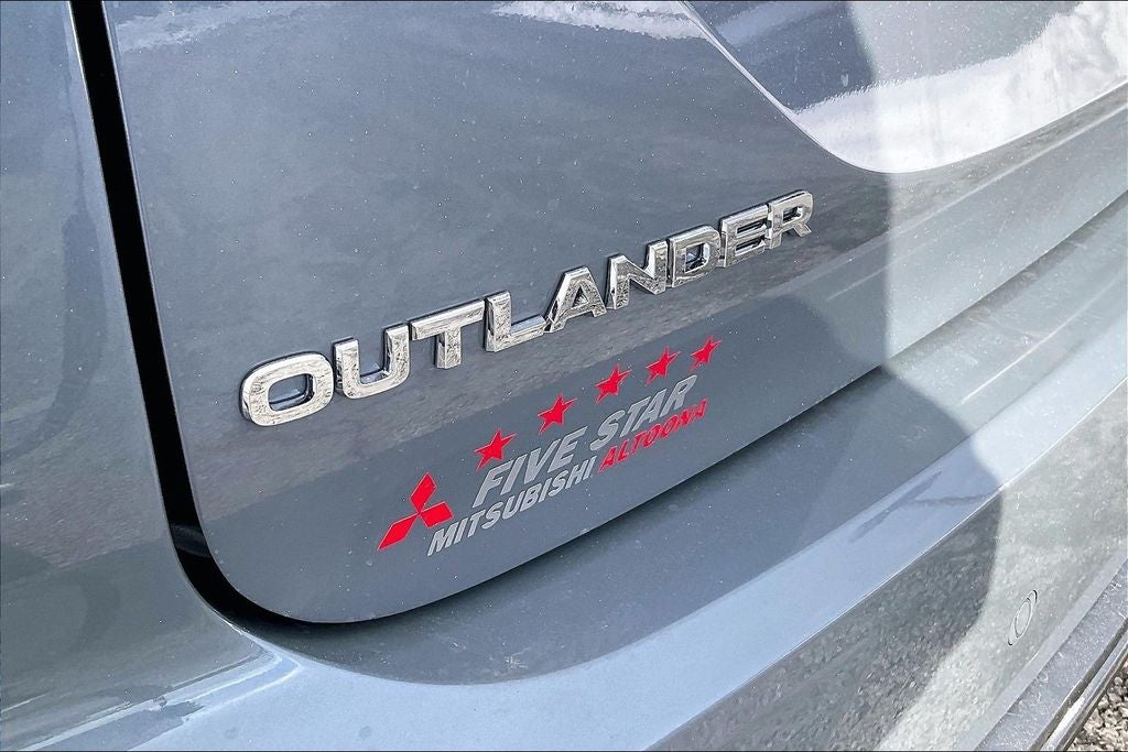 2026 Mitsubishi Outlander SE