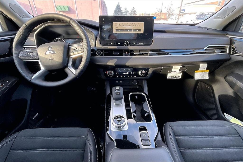 2026 Mitsubishi Outlander SE