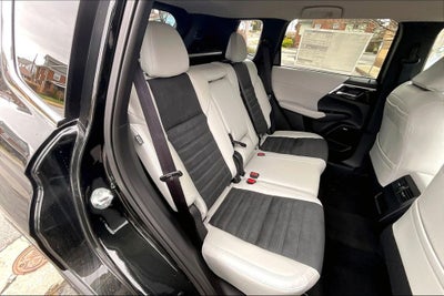 2026 Mitsubishi Outlander SE