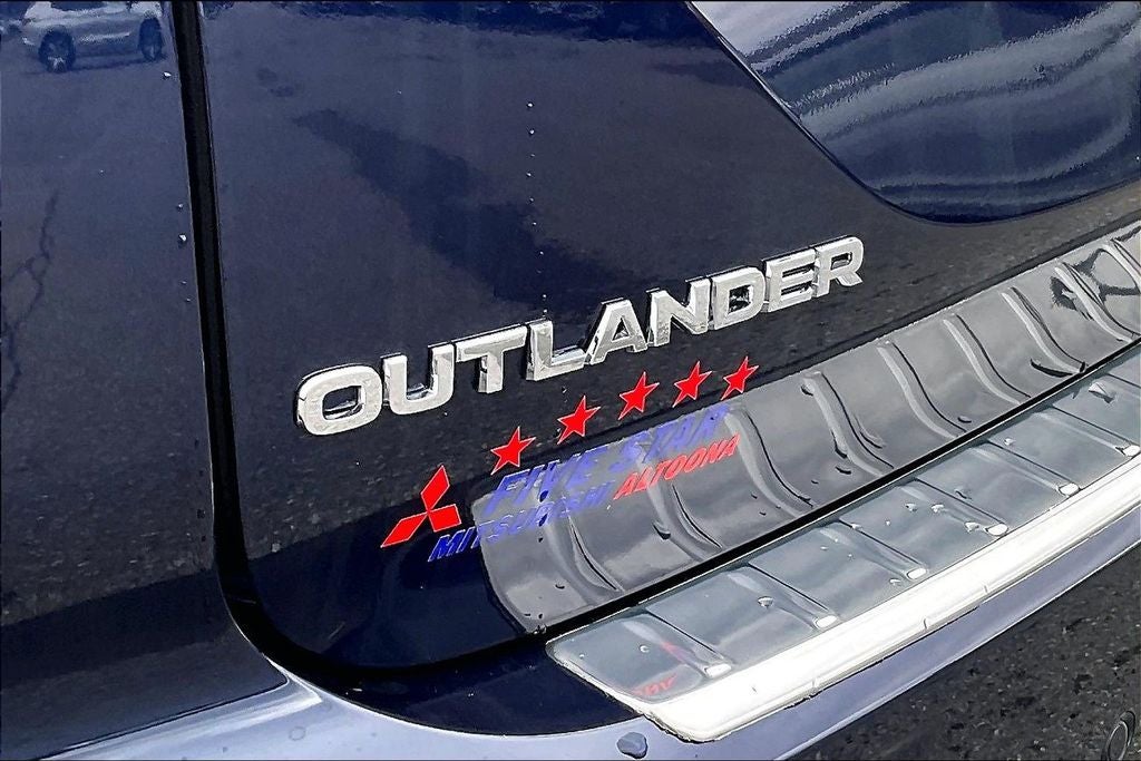 2026 Mitsubishi Outlander SE