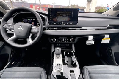 2026 Mitsubishi Outlander SE