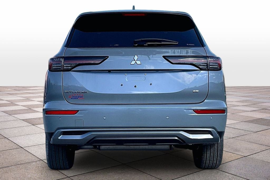 2026 Mitsubishi Outlander SE