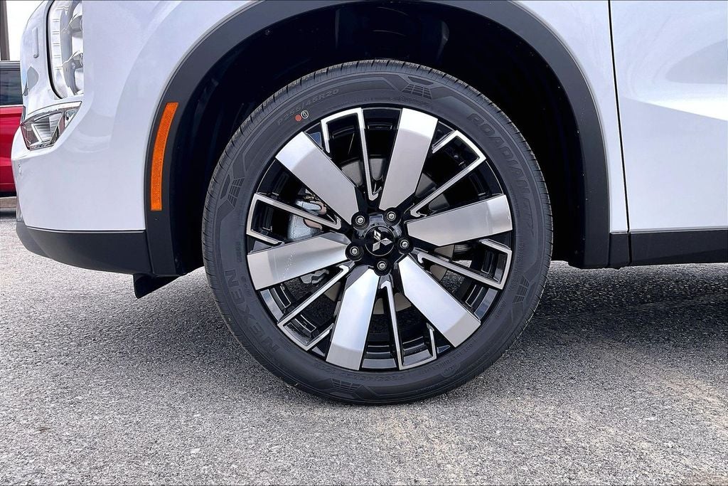 2026 Mitsubishi Outlander SE