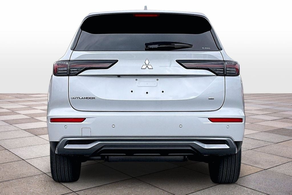 2026 Mitsubishi Outlander SE