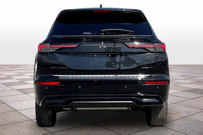2026 Mitsubishi Outlander LE