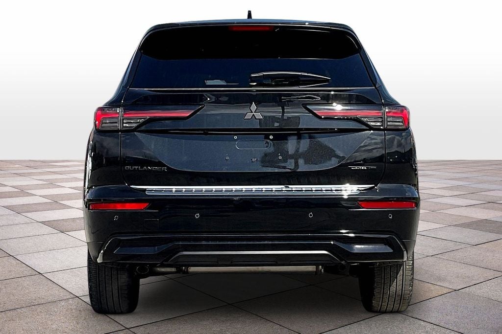 2026 Mitsubishi Outlander LE