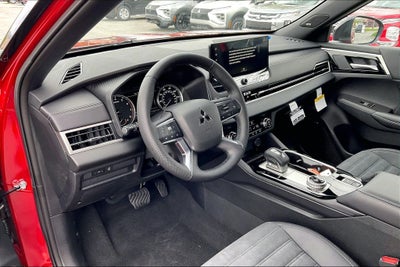 2026 Mitsubishi Outlander LE