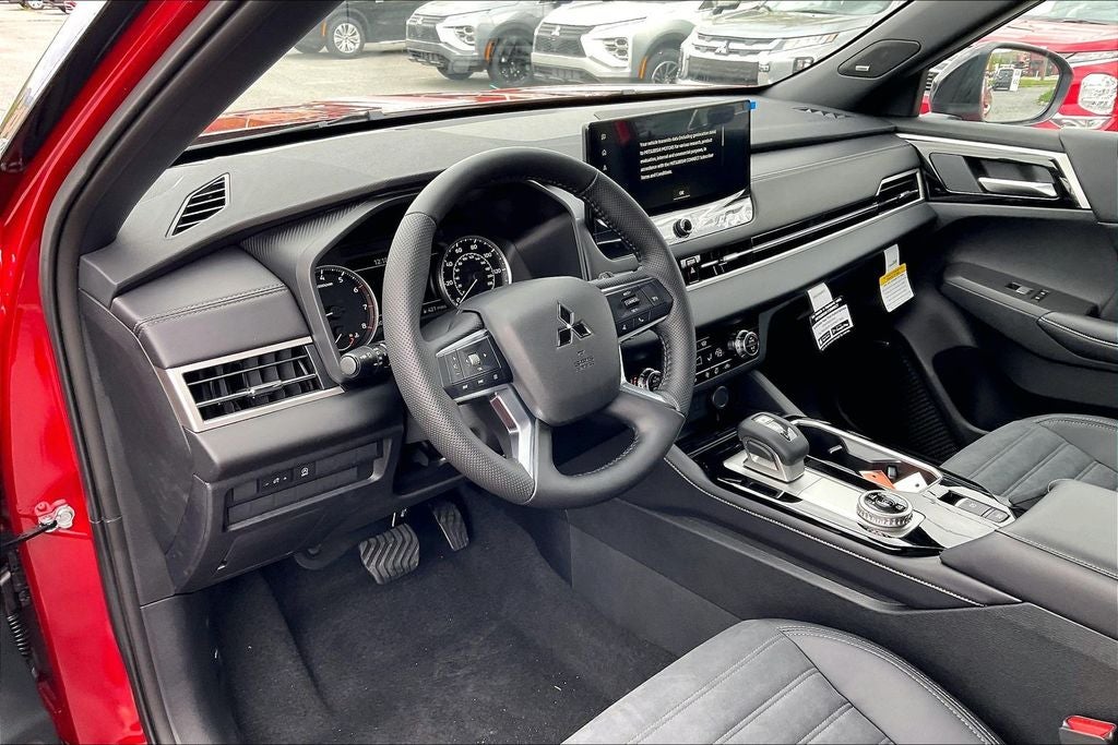 2026 Mitsubishi Outlander LE