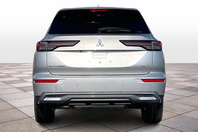 2026 Mitsubishi Outlander SE
