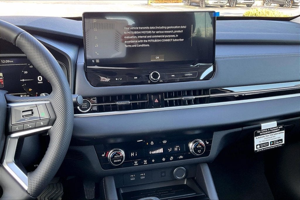 2026 Mitsubishi Outlander SE