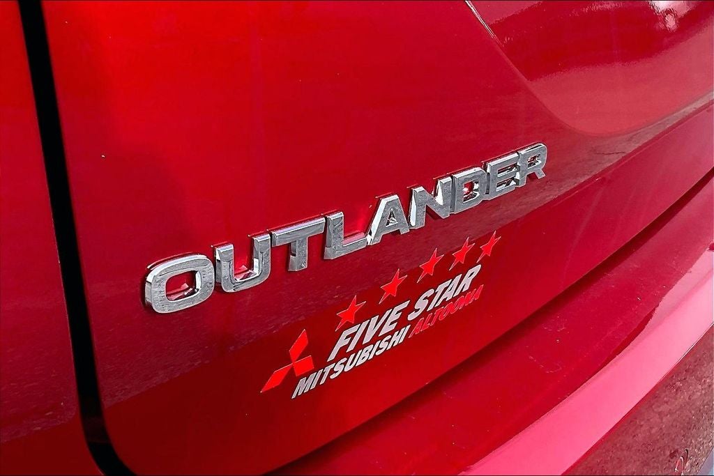 2026 Mitsubishi Outlander SE