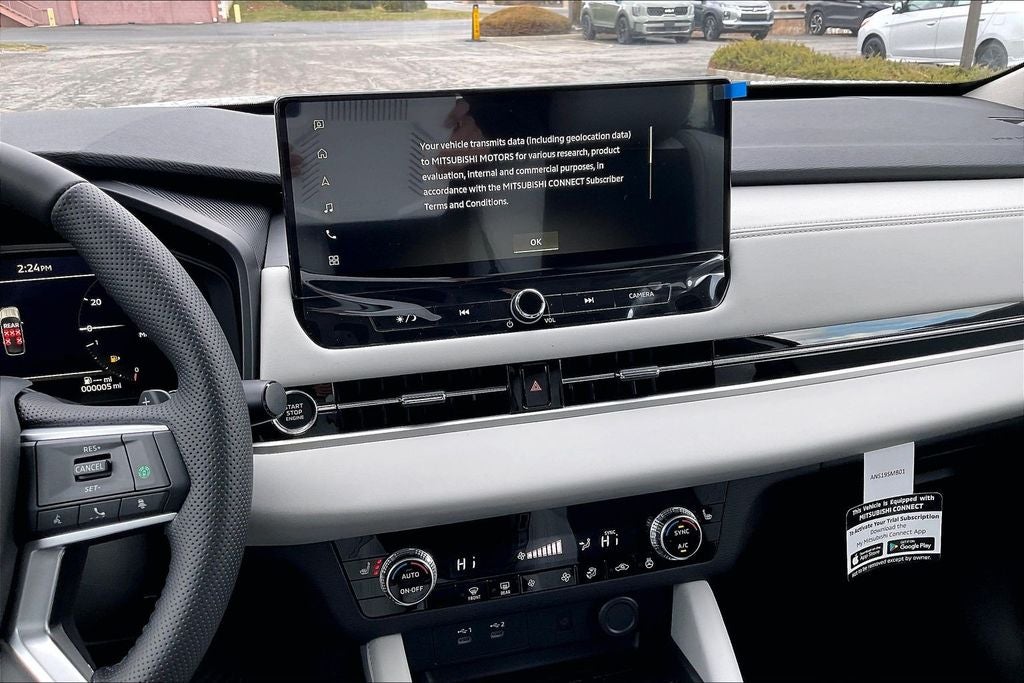 2026 Mitsubishi Outlander SE