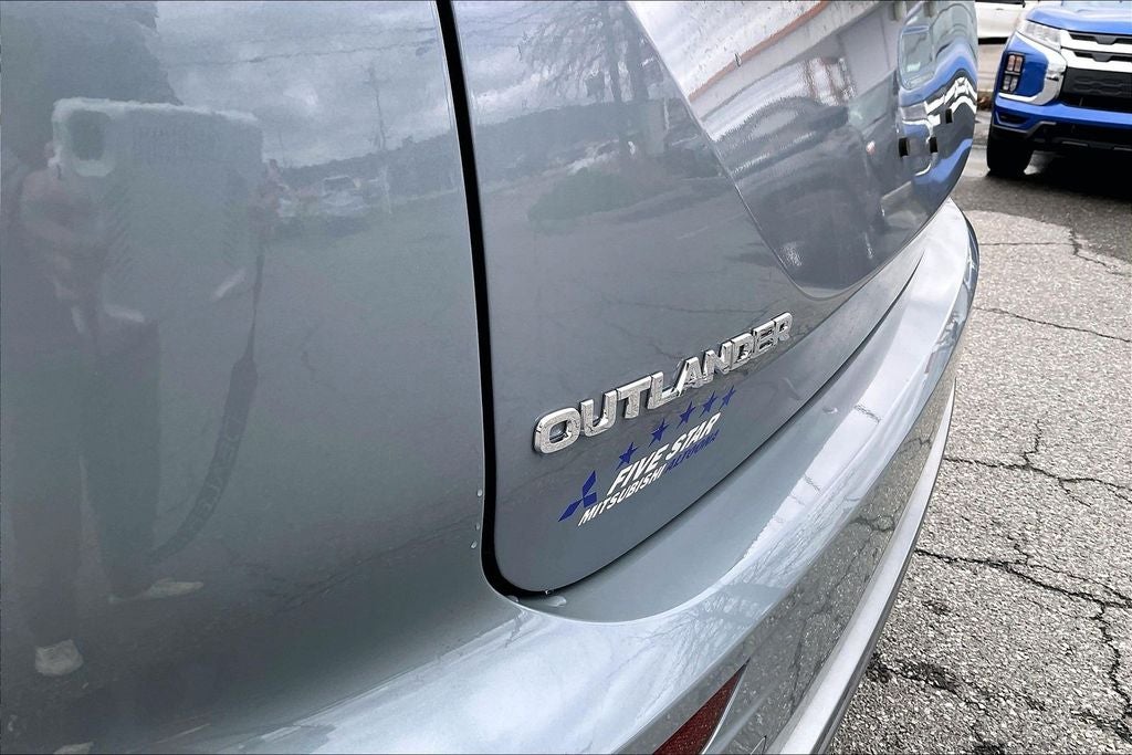 2026 Mitsubishi Outlander SE