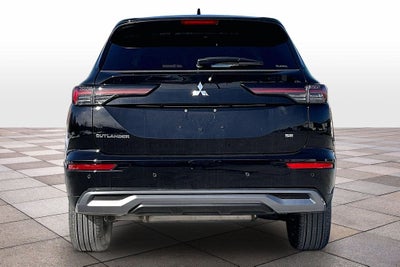 2026 Mitsubishi Outlander SE