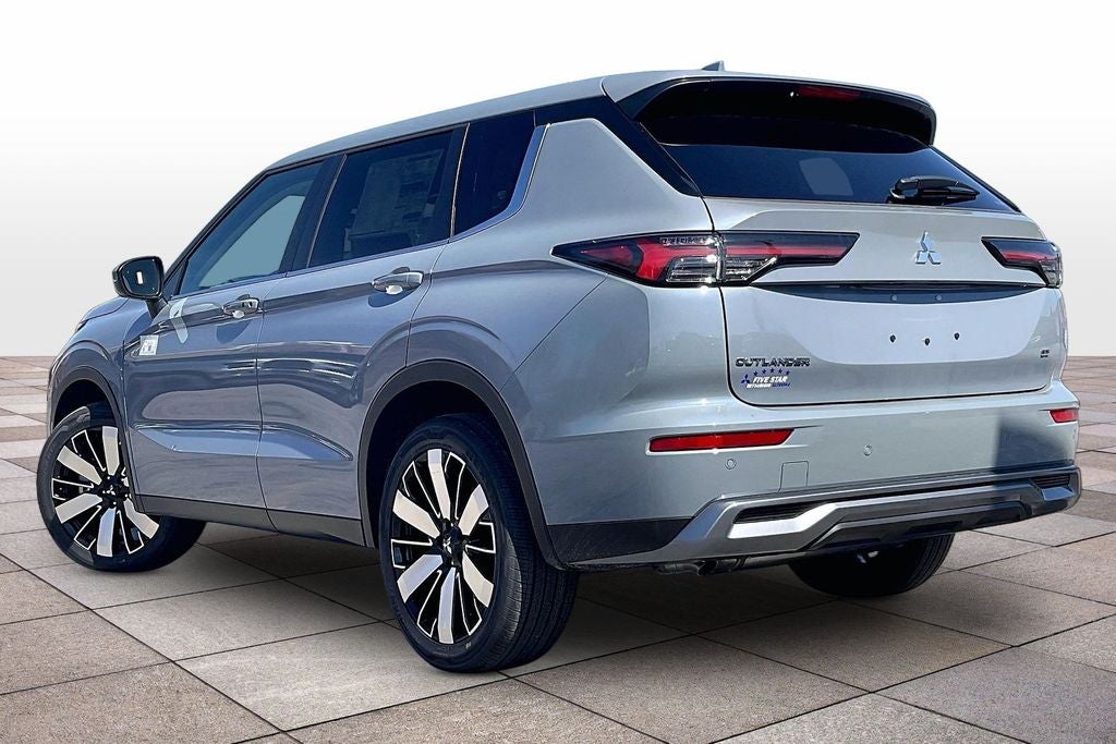 2026 Mitsubishi Outlander SE