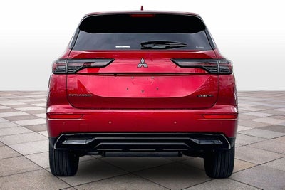 2026 Mitsubishi Outlander LE