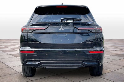 2026 Mitsubishi Outlander LE