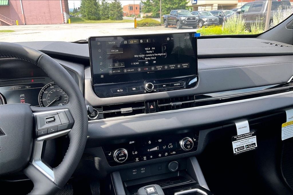2026 Mitsubishi Outlander LE