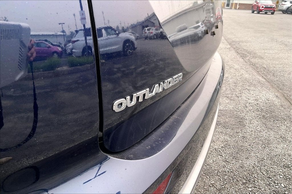 2026 Mitsubishi Outlander SE
