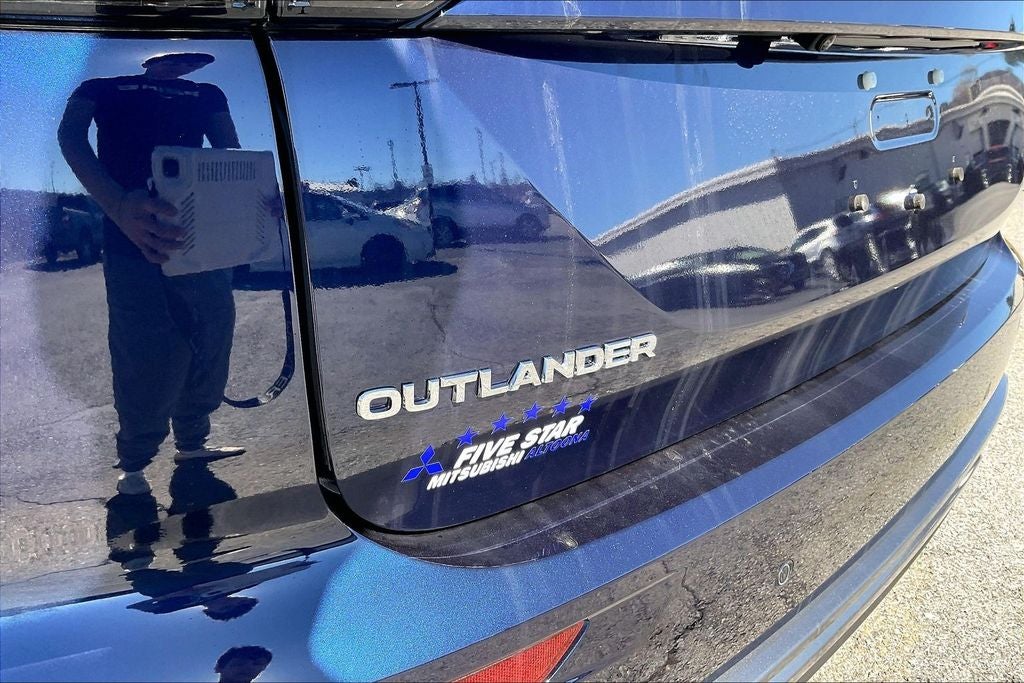 2026 Mitsubishi Outlander SE
