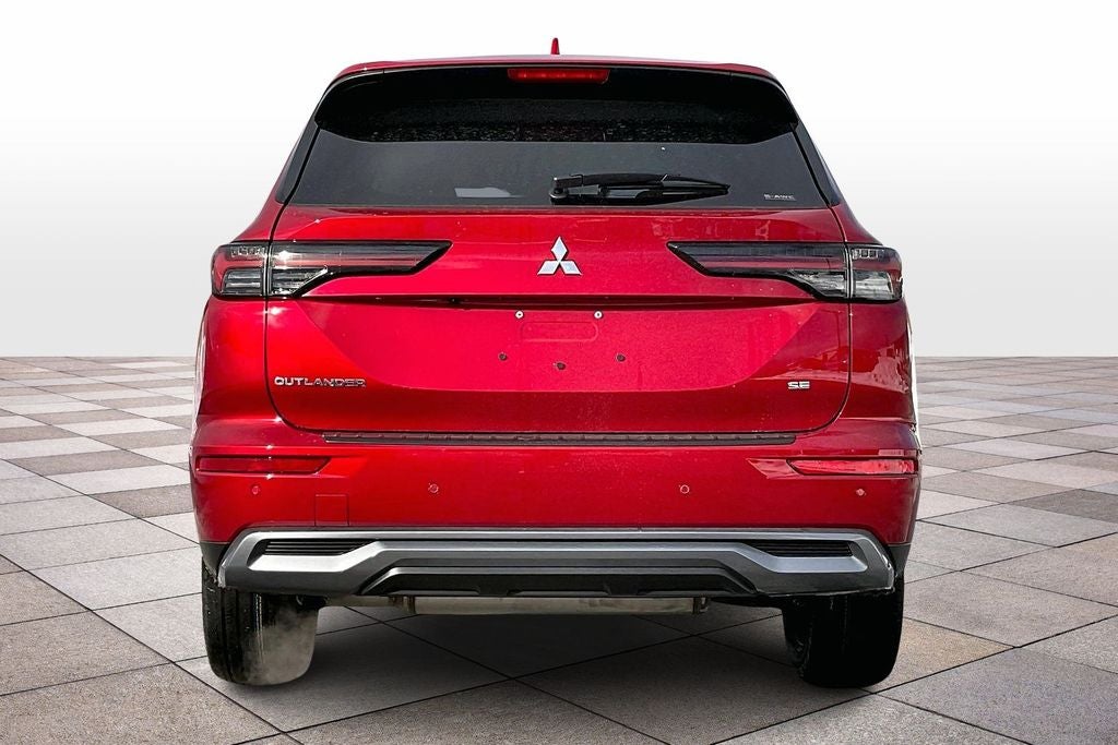 2026 Mitsubishi Outlander SE