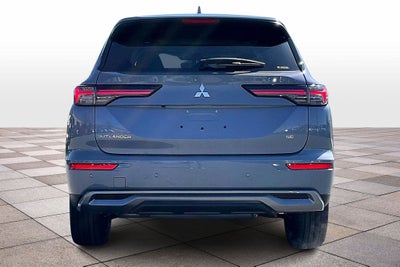 2026 Mitsubishi Outlander SE