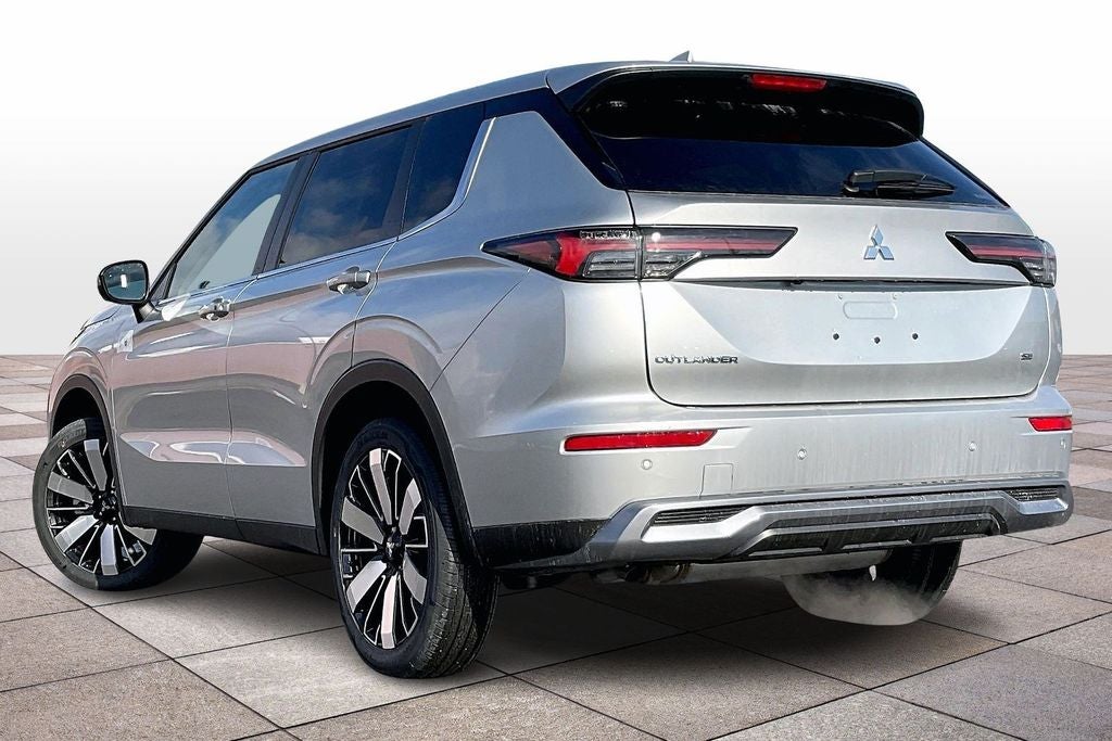 2026 Mitsubishi Outlander SE