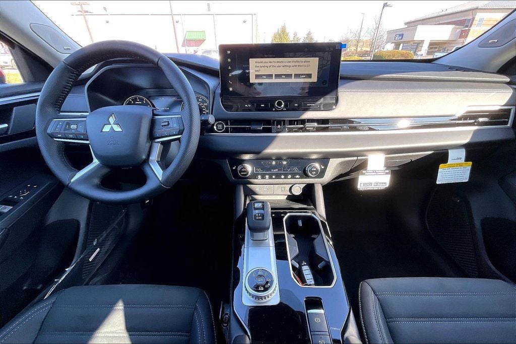 2026 Mitsubishi Outlander SE